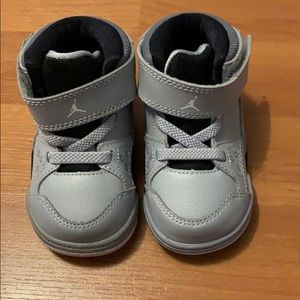 Baby Jordan Gray sneakers